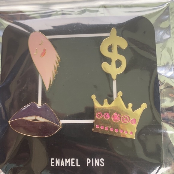 NWT Set of Four Macy’s Enamel Pins - Picture 3 of 3